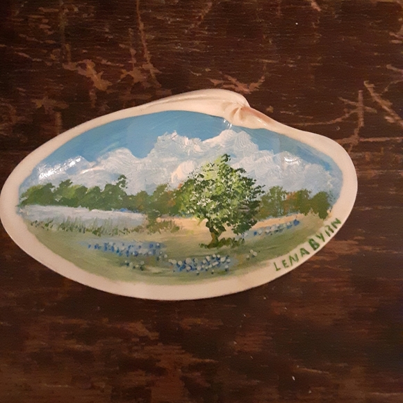 Shell Painting of a Field of Bluebonnets on an Oyster Shell Stand! - Picture 6 of 7